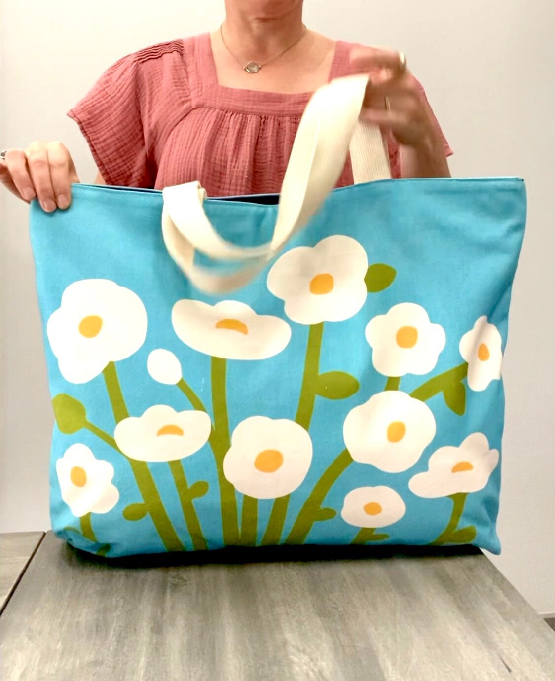 Bouquet oversized tote